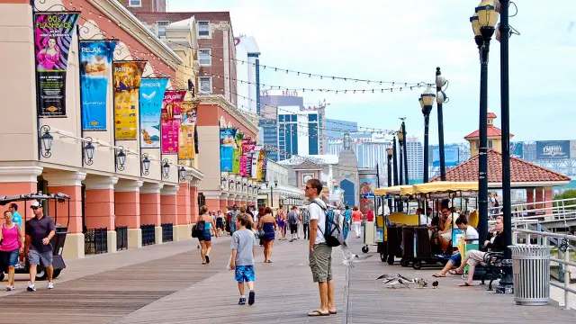 ทางเดินริมหาด Atlantic City Boardwalk